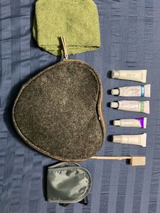 Lufthansa Grooming Kit with Bag