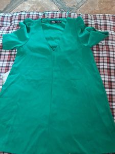 Zara Chic Green V-Neck Mini Dress
