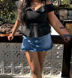 Chic Black Off-Shoulder top