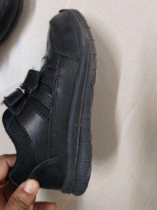 Force 10 by Liberty Black Shoes(6 years best fit)