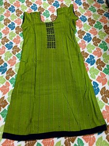 Green Striped Kurta Set with Navy Dupatta