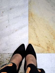 BLACK VELVET PUMP BLOCK HEEL
