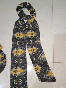 Stylish Black &amp; Yellow Fabric Hair Accessories Set