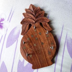 Wooden Pineapple Key Holder