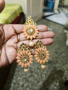 Peach Floral Jhumka &amp; Maang Tikka Set