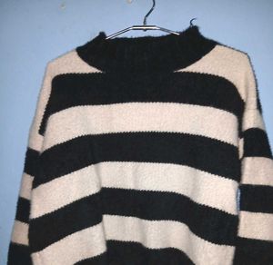 Striped Neck Sweater new Fit s/m