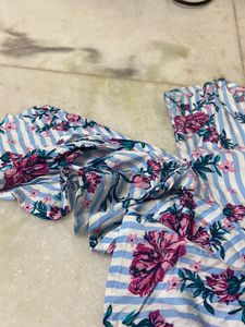 MAX FLORAL COLD SHOLDER TOP