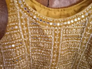 brand new Semi Stitched  Blouse mirror workMore bl