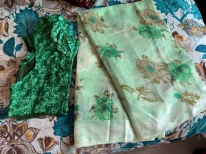 Beautiful Floral Print Saree