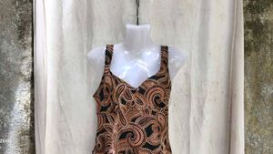 I. Stylish Paisley Print Bikini Top