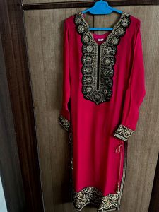 Elegant Pink Kurta with Embellishments