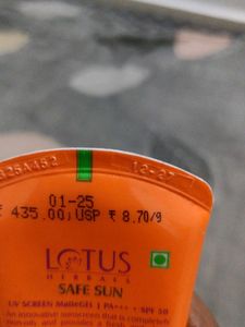 Lotus Herbals Safe Sun SPF 50