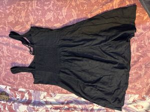 Flowy Black Midi Dress