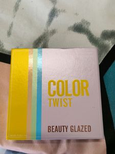 Color Twist Pallet