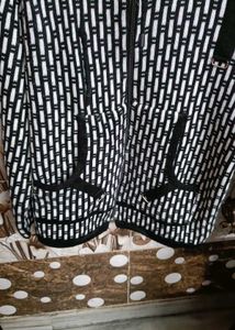 Stylish Black & White Knit Jacket with pocket