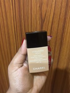 Chanel vitalumiere aqua foundation