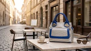 Trendy Woven Women's  Handbag with front compartme
