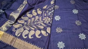 Elegant Navy Blue Saree with Floral Print