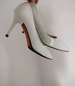 LINABU SHOES Elegant White Patent Heels