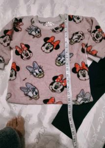 Very Cute N Beautiful Woolen Disney Top With Leggi