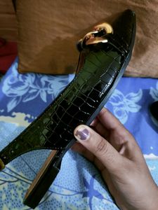 Pointed toe Sandals