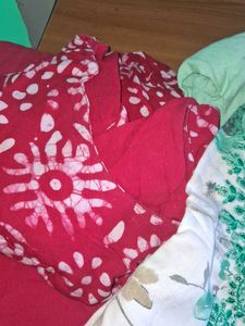Beautiful Embroidered Kurta Set of4