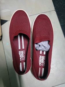North Star Maroon Slip-On Sneakers