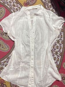 white fiited shirt💗