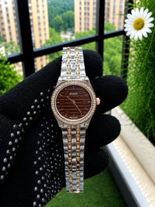GUCCI G-Timeless watch