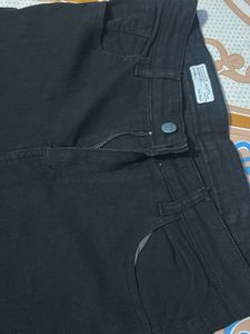 Black Wide-Leg Jeans