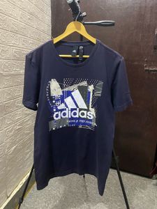 💯 Adidas navy blue Graphic Print T-Shirt