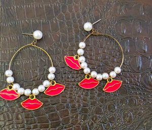 Funky Lip Pearl Hoop Earrings