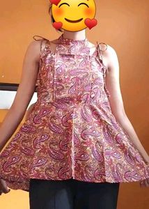 Paisley Print Sleeveless knotted short kurti