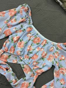 Blue Floral Puff Sleeve Top