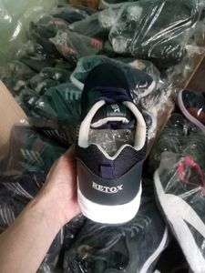 NEW NO USED SPORTS SHOES FOR MEN.