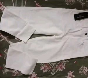 Classic White Skinny Jeans