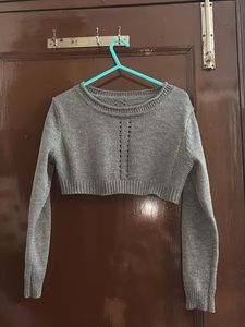 Gray Cropped Long Sleeve Sweater