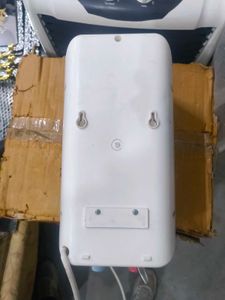 Polycab Intenso 3 Liter  Instant Water Heater