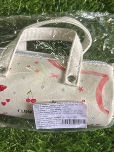 Clinique Mini Duffle Bag Pouch With Chain
