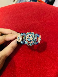 Stunning Blue Stone Bracelet new with tag
