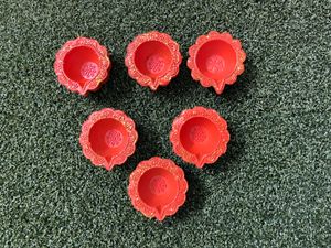 Set of 6 Decorative Diyas ( any colour)