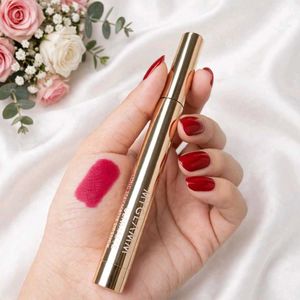 myglamm Matte Lip Stick - Rich Red Shade bombshell