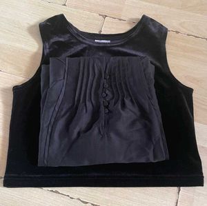 ✨ Black Ruffle Sleeve Pleated Top ✨