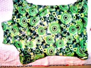 Brand New Floral Top With Green Inner