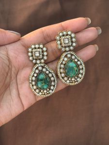 Stunning Emerald & Pearl Dangle Earrings