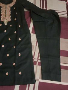 Embroidered Black Kurta Set with Dupatta for winte