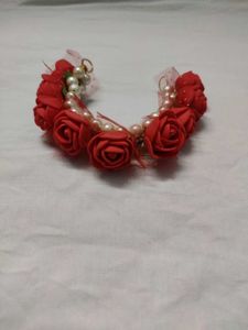 Red Rose & Pearl Hair Accessory