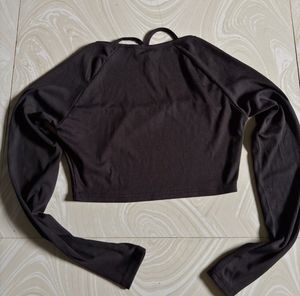 Ribbed Long Sleeve black Crop Top 🖤
