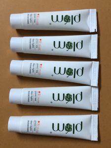 Plum Green Tra Day Light Sunscreen SPF35|PA+++