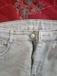 Light Wash Skinny Jeans